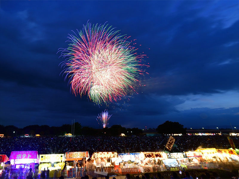 三連休に開催の人気花火大会21選 8月9日(土)〜11日(月・祝)山の日