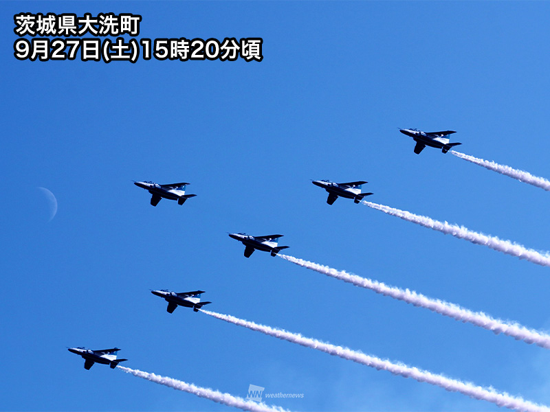 茨城県の空をブルーインパルスが飛行 大洗海上花火大会2025～千櫓祭