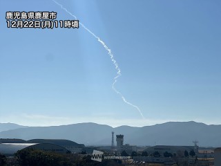 H3ロケット8号機が打上げ 冬至の青空に白い航跡 - ウェザーニュース