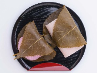 桜餅の葉っぱさん専用 桜餅の葉は食べられる？桜の葉が使われている理由や特徴を徹底解説