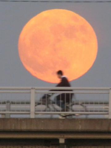 スーパームーン