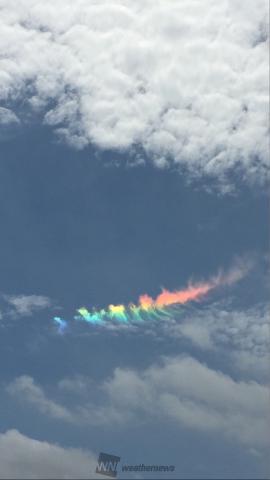 虹色に染まった雲発見！ 注目の空の写真 ウェザーニュース