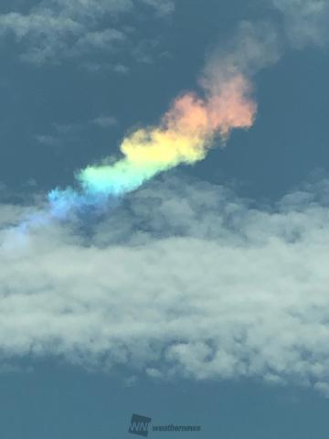 虹色に染まった雲発見！ 注目の空の写真 ウェザーニュース