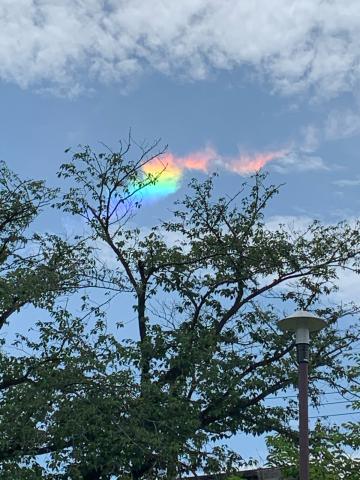 虹色に染まった雲発見！ 注目の空の写真 ウェザーニュース