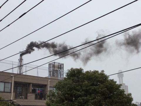 銭湯♨️の煙がこん...
