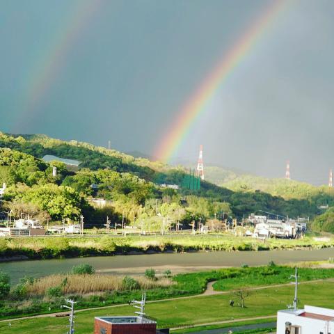 大阪で二重の虹が出現 近畿は霰や雷に注意 注目の空の写真 ウェザー