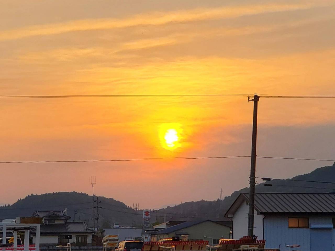 黄金色の夕焼けさま専用商品(現地受け取り) 20日(金)の夕焼け 注目の空の写真 ウェザーニュース