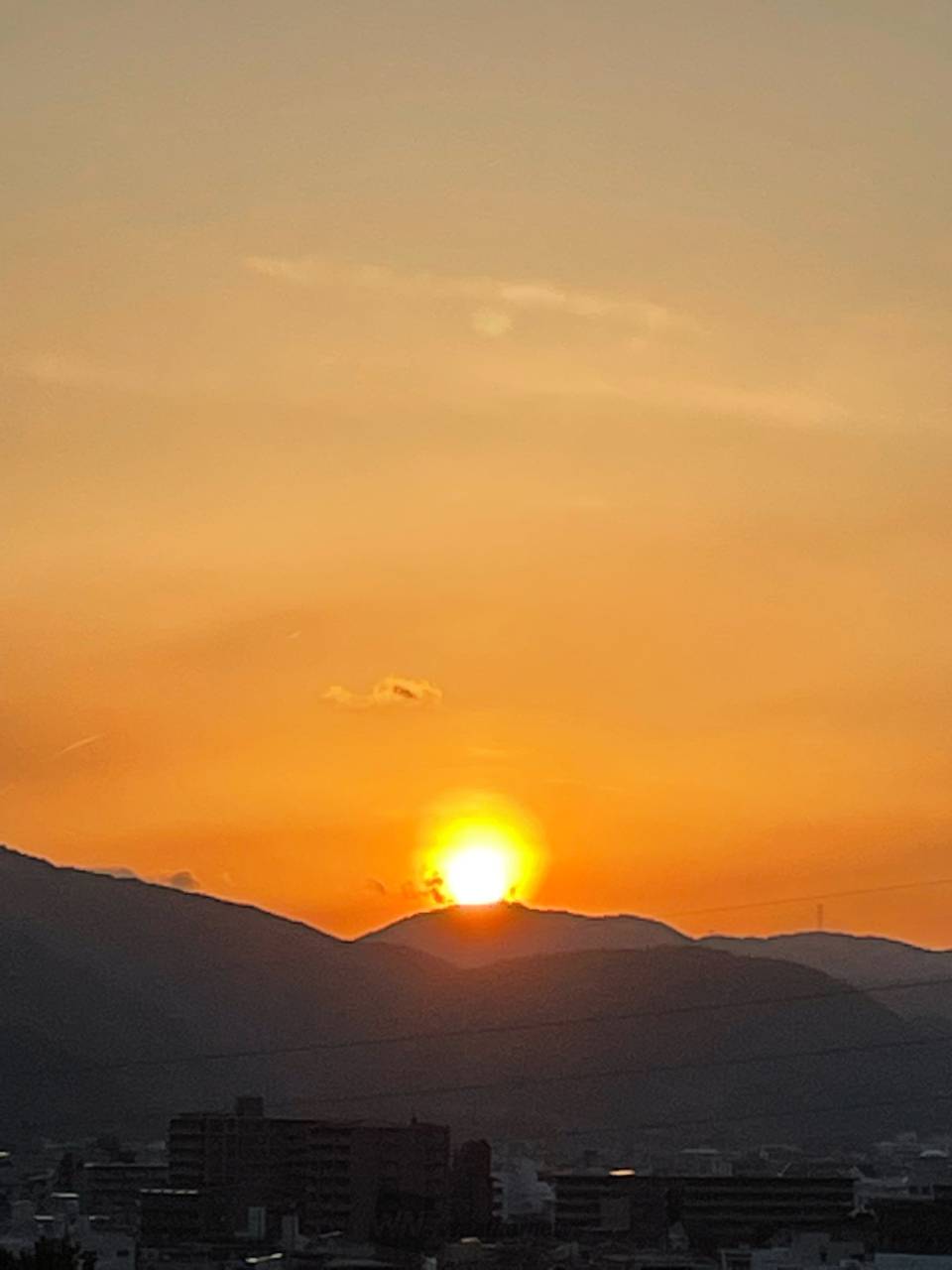 GAHGA 光れーる　君との夕焼けオレンジ 黄昏🌇 ここ最近、夕焼けの感じが秋の感じになってきてる