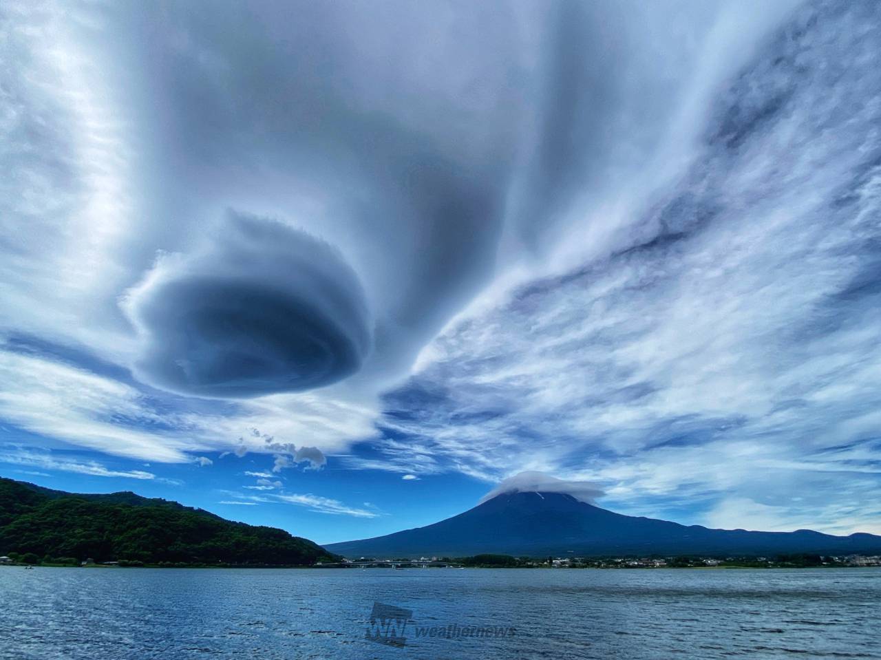 笠雲」「吊るし雲」 注目の空の写真 ウェザーニュース