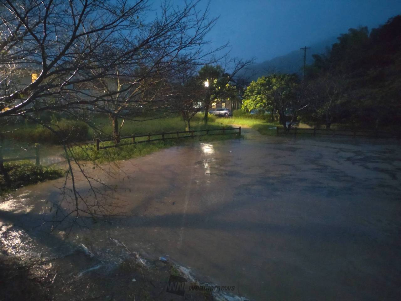 雨 台風15号 今夜にかけて東日本の太平洋側を東進 関東甲信・東海を中心に