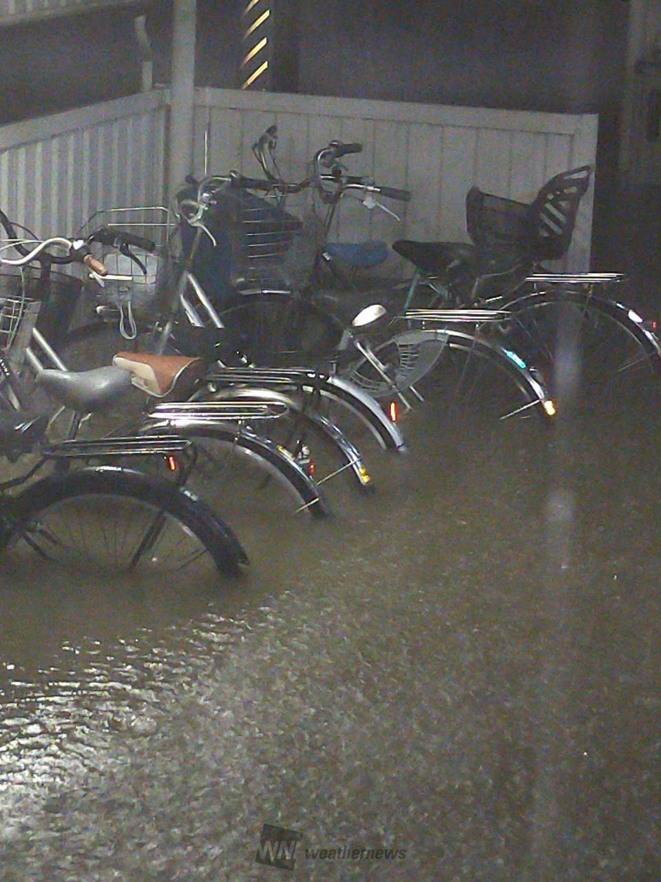 台風15号や前線の影響で雨 強雨に警戒 注目の空の写真 ウェザーニュース