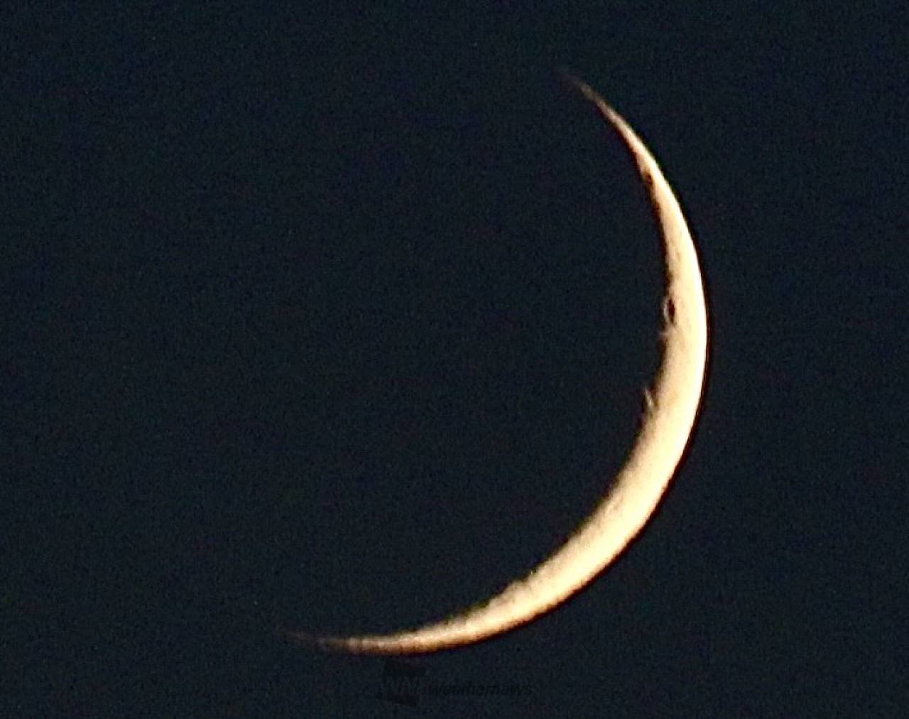 ほっそりムーン 注目の空の写真 ウェザーニュース