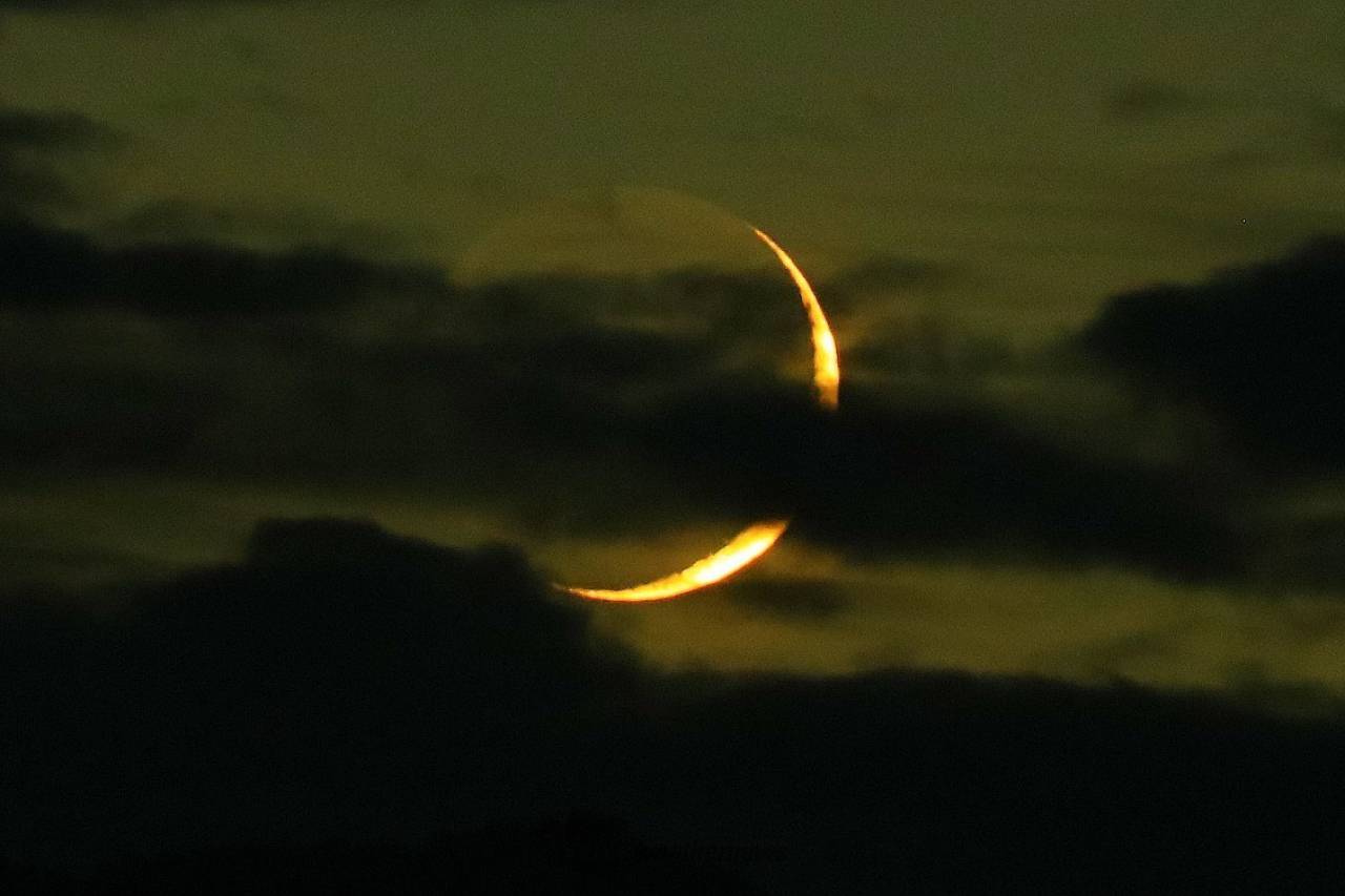 ほっそりムーン 注目の空の写真 ウェザーニュース
