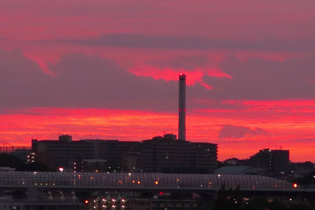赤く染まる朝空 注目の空の写真 ウェザーニュース