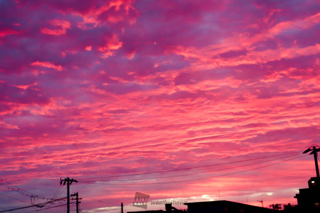 赤く染まる朝空 注目の空の写真 ウェザーニュース