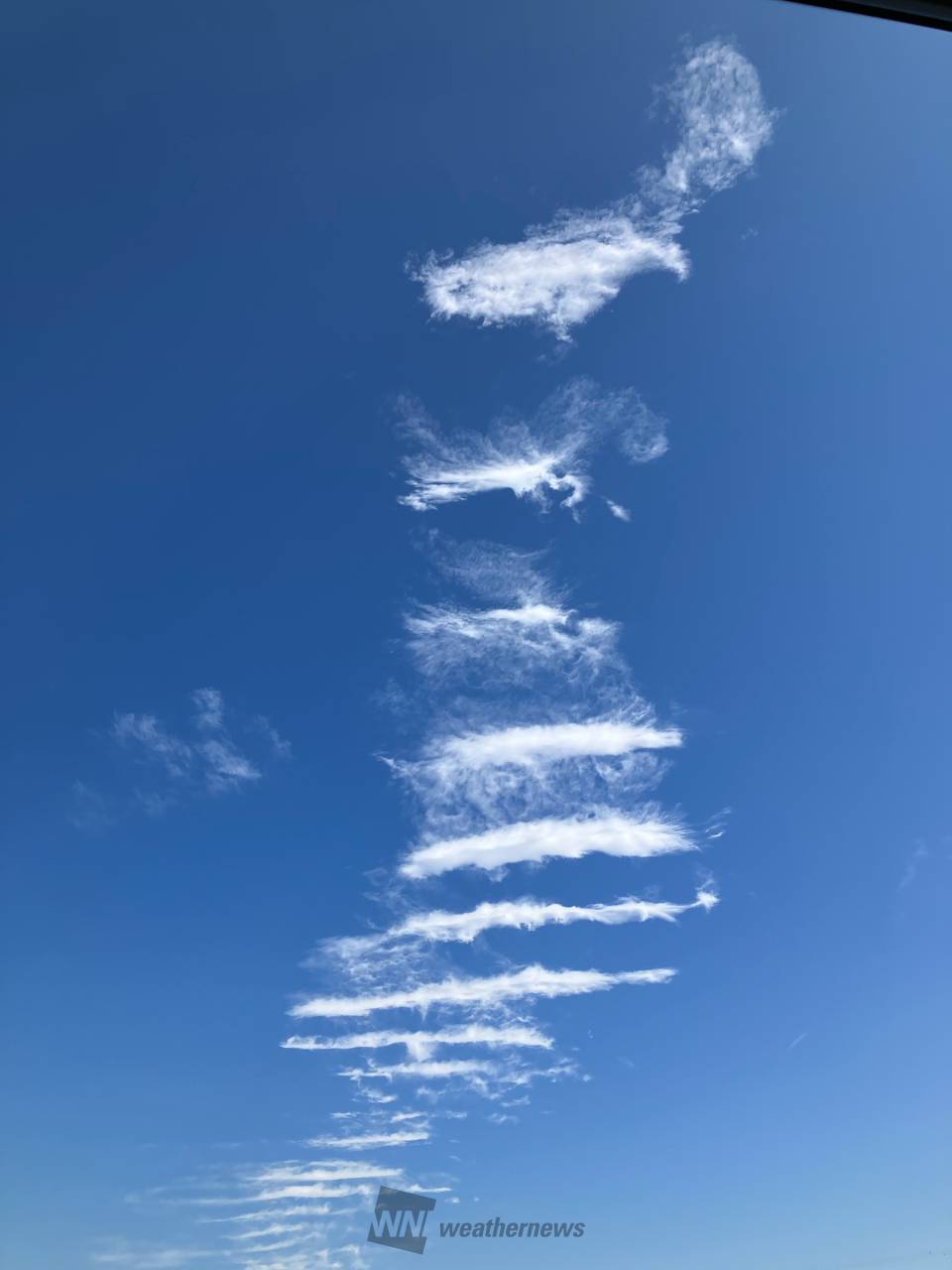 関東上空にオモシロ雲 注目の空の写真 ウェザーニュース