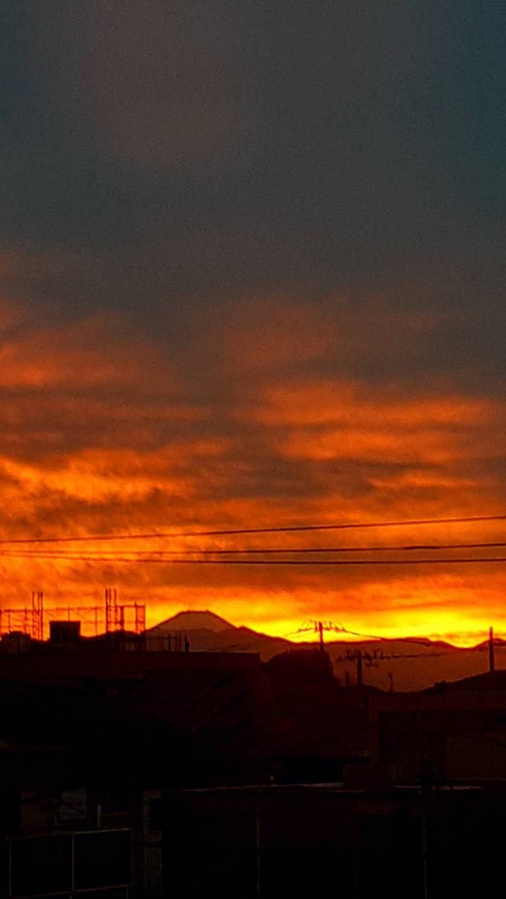 関東で燃える夕焼け 注目の空の写真 ウェザーニュース