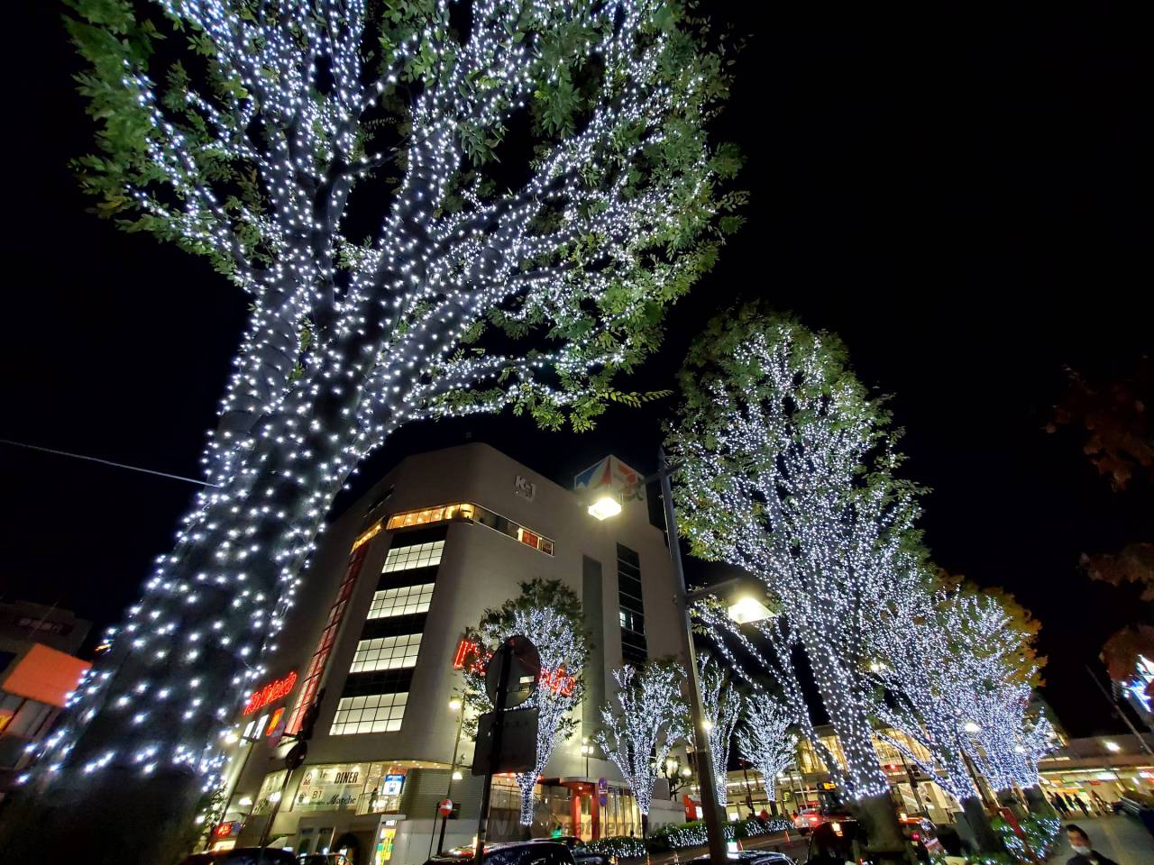 イルミネーション点...