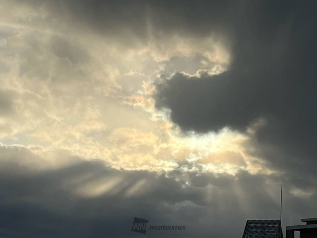 天使の梯子が出現 注目の空の写真 ウェザーニュース