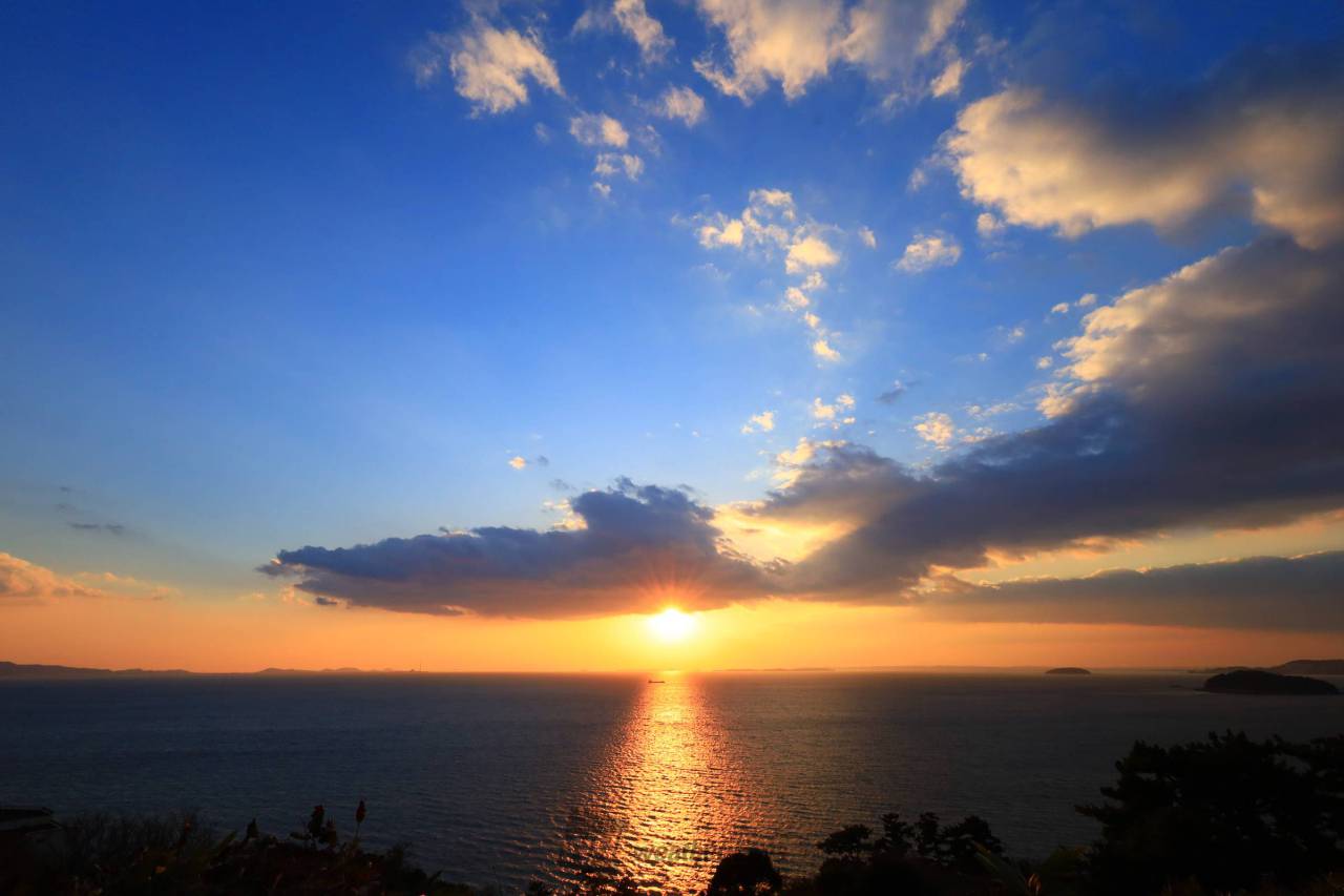 今年最初の夕焼け空 注目の空の写真 ウェザーニュース
