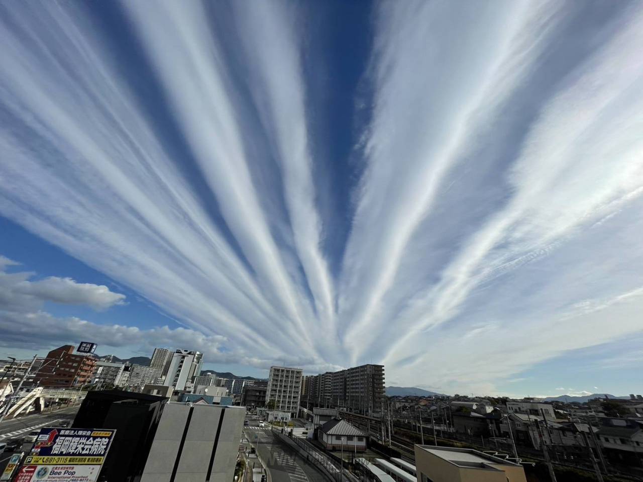 雲 一直線に伸びる雲 注目の空の写真 ウェザーニュース