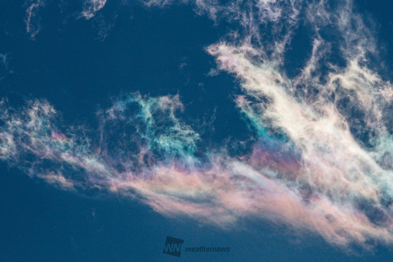 虹色の雲「彩雲」 注目の空の写真 ウェザーニュース