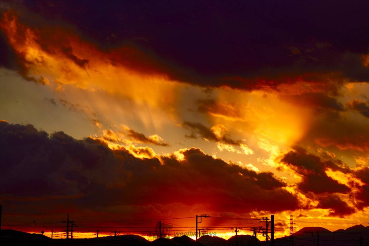仕事始めの夕暮れ 注目の空の写真 ウェザーニュース