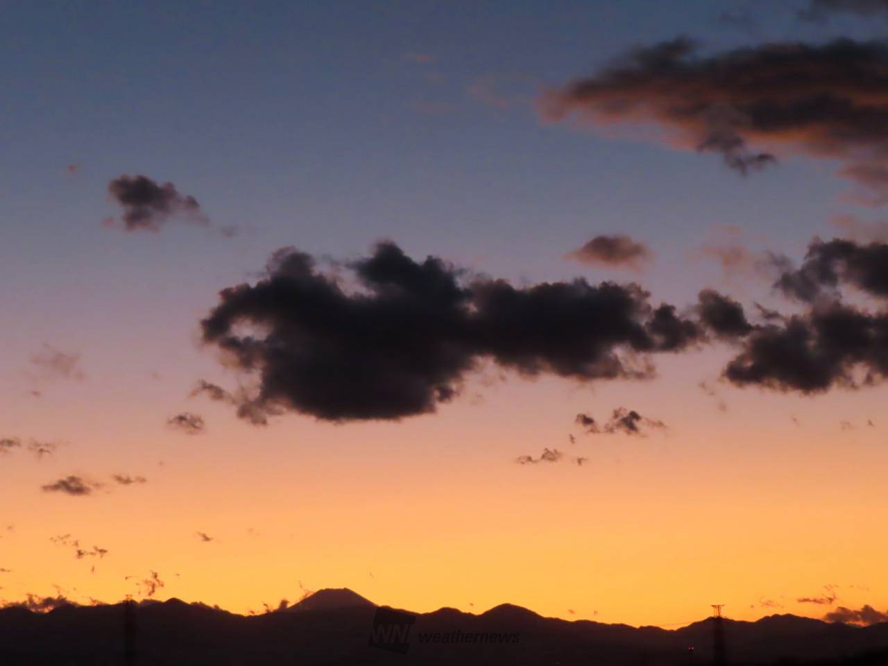 仕事始めの夕暮れ 注目の空の写真 ウェザーニュース