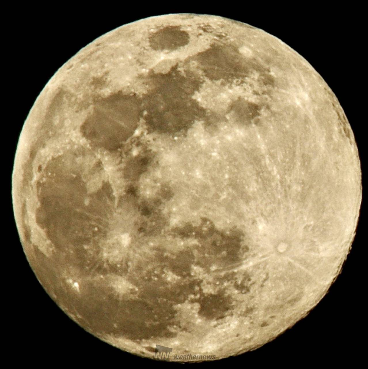 今年最初の満月 注目の空の写真 ウェザーニュース
