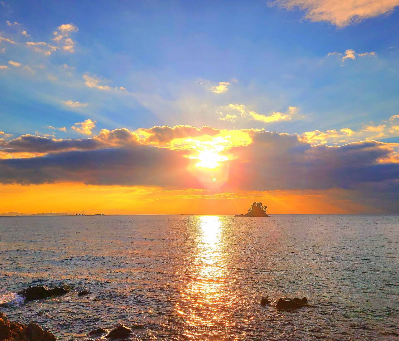 夕日の感動 夕日とヨット | GANREF