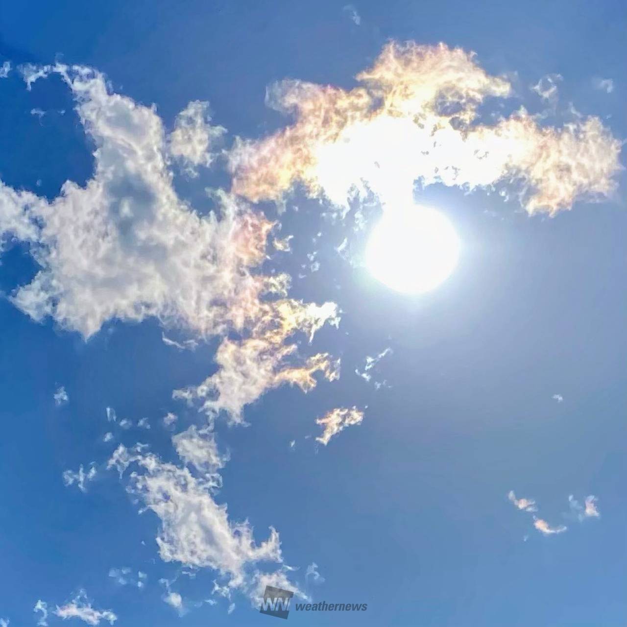 虹色の雲「彩雲」 注目の空の写真 ウェザーニュース