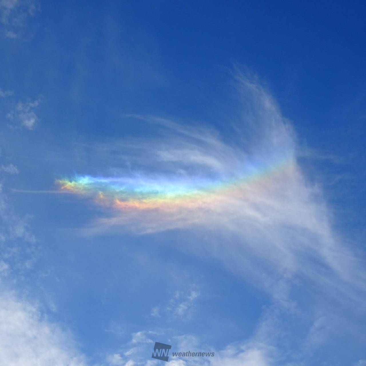 空を見上げると虹色現象 注目の空の写真 ウェザーニュース