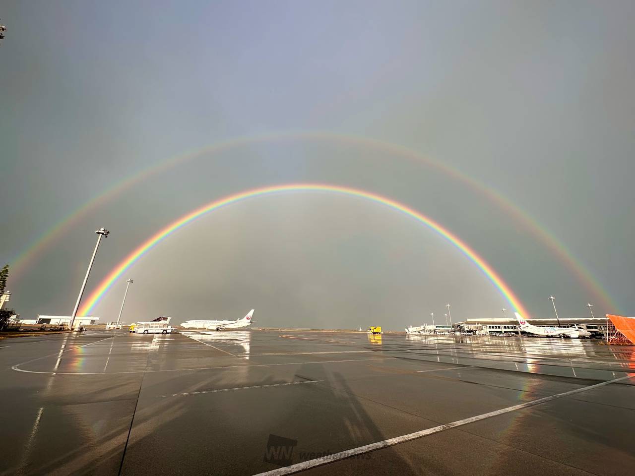 沖縄の空にダブルレインボー 注目の空の写真 ウェザーニュース
