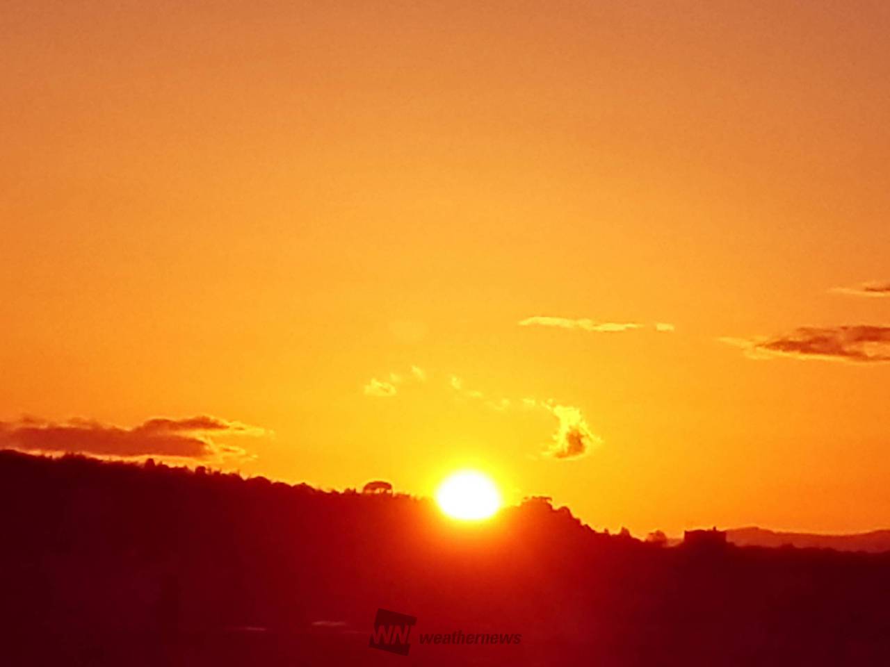オレンジに染まる夕空 注目の空の写真 ウェザーニュース