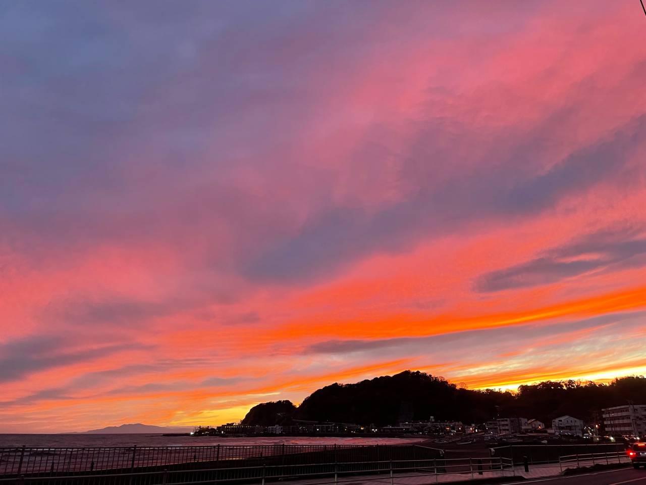真っ赤な夕焼け 注目の空の写真 ウェザーニュース
