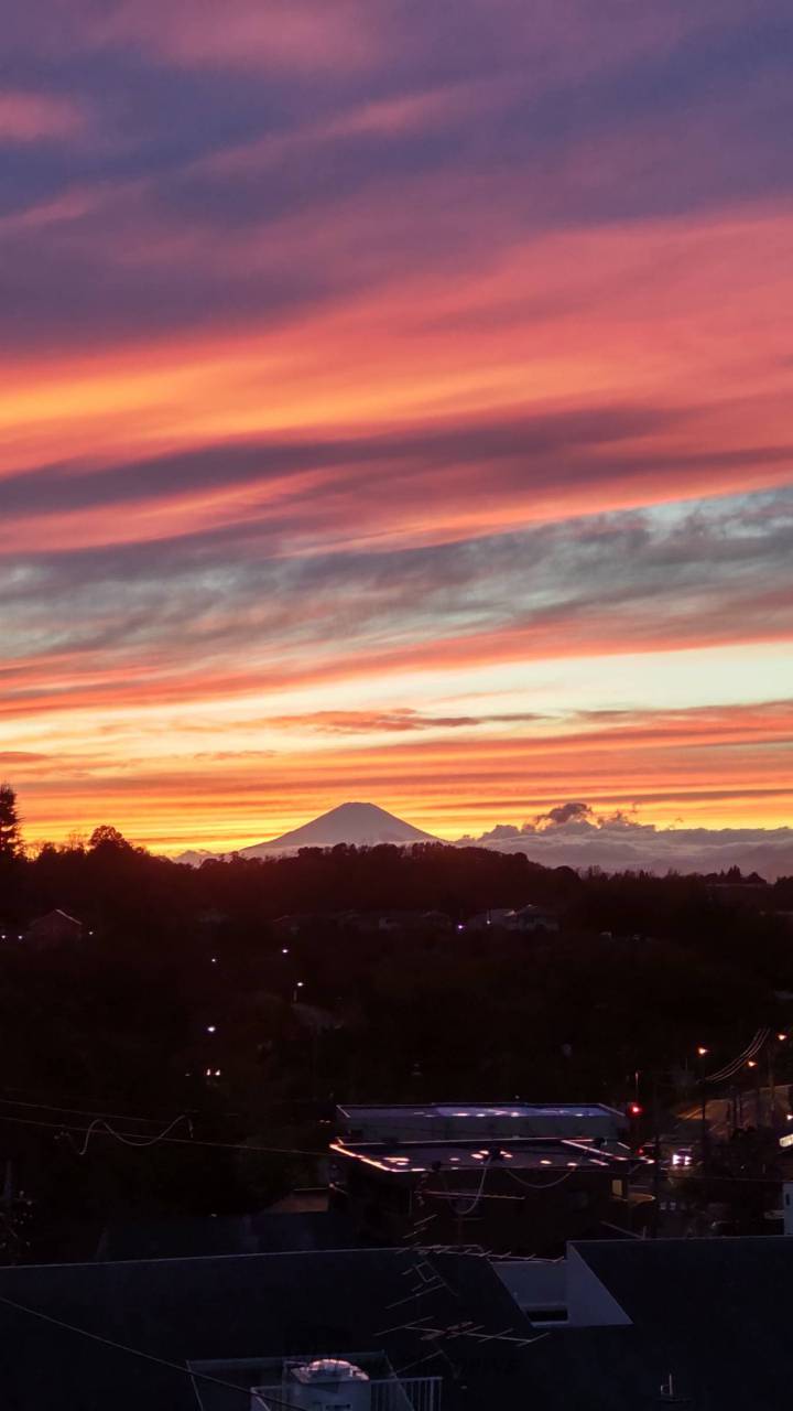 真っ赤な夕焼け 注目の空の写真 ウェザーニュース