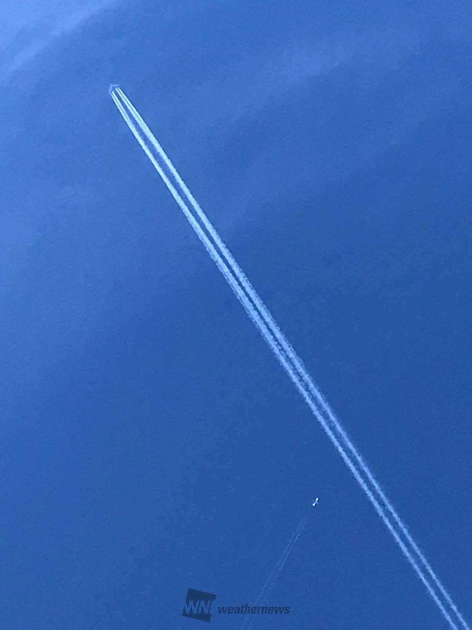 青空にビューン！ 注目の空の写真 ウェザーニュース