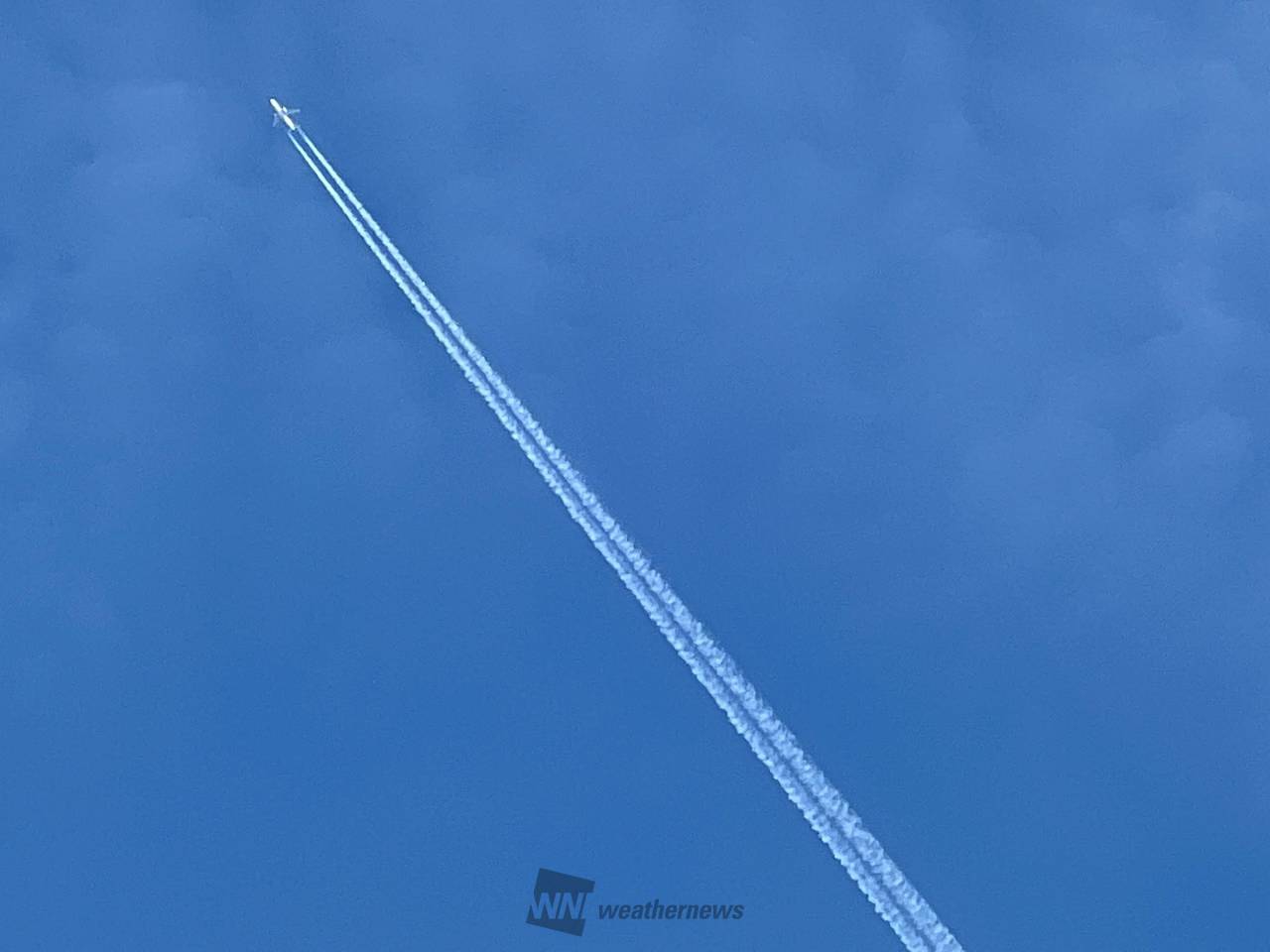 青空にビューン！ 注目の空の写真 ウェザーニュース