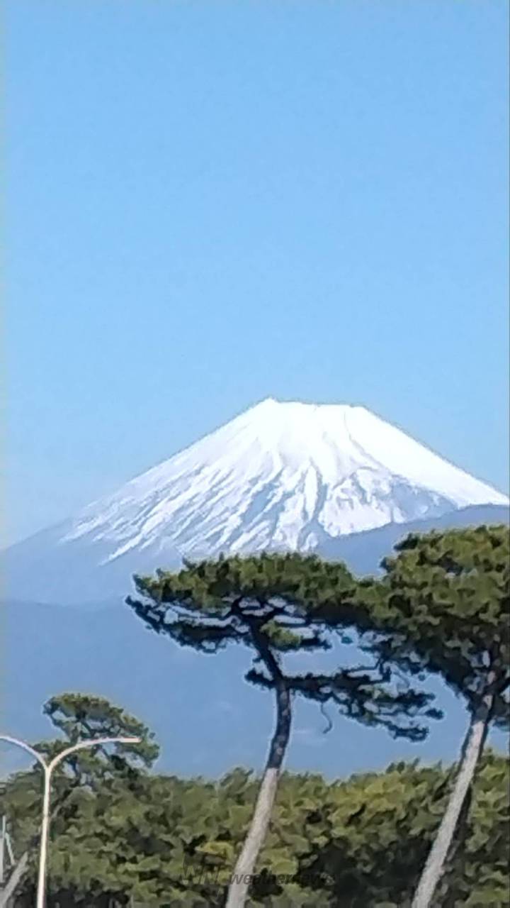 青空に映える富士山 注目の空の写真 ウェザーニュース