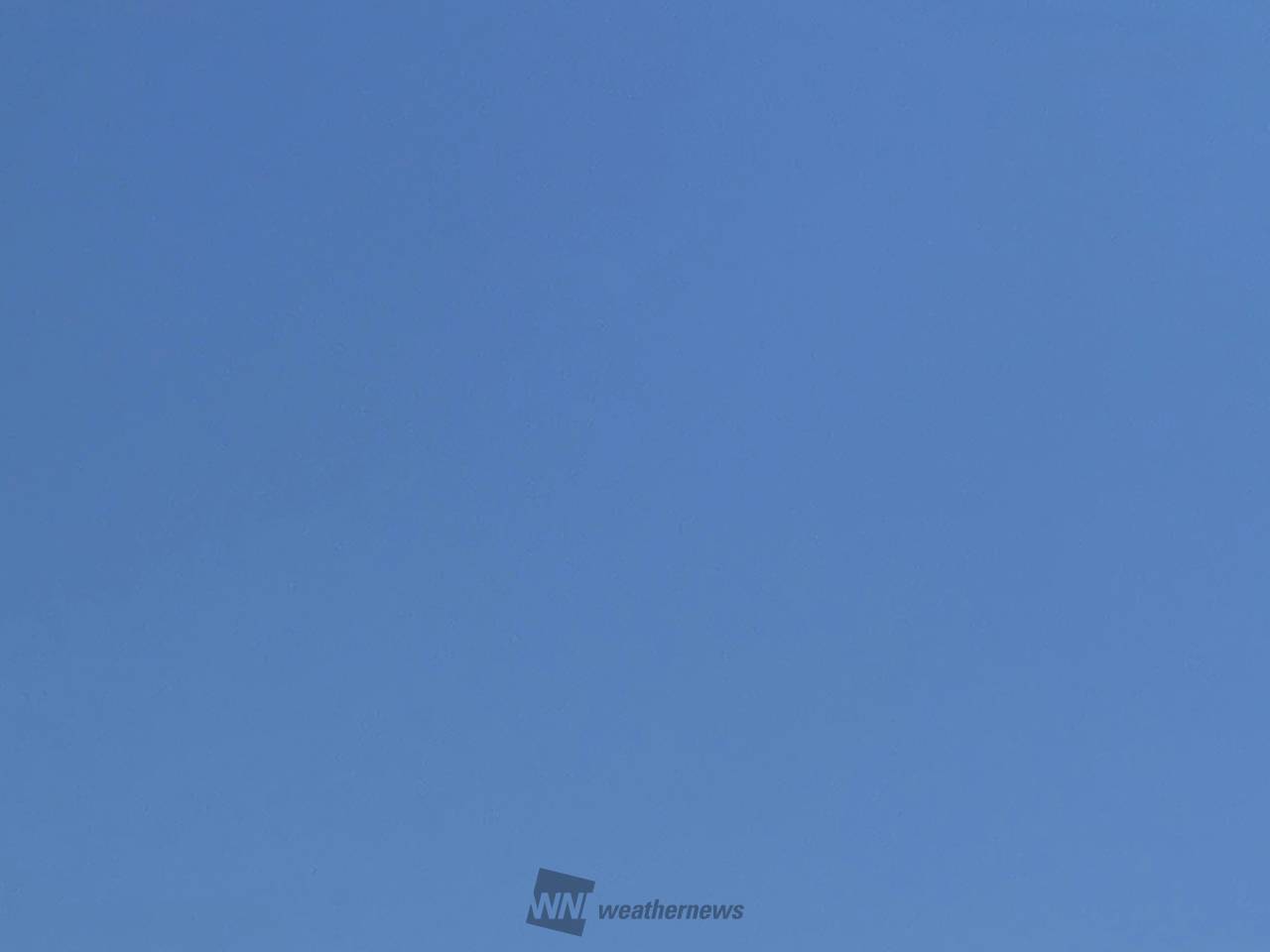 濃い青？淡い青？ 注目の空の写真 ウェザーニュース