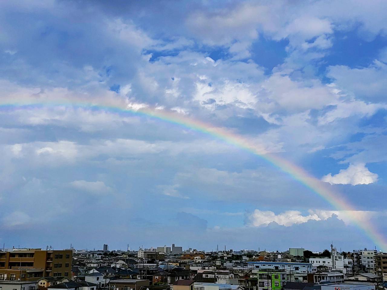 雨上がりの空に虹 注目の空の写真 ウェザーニュース
