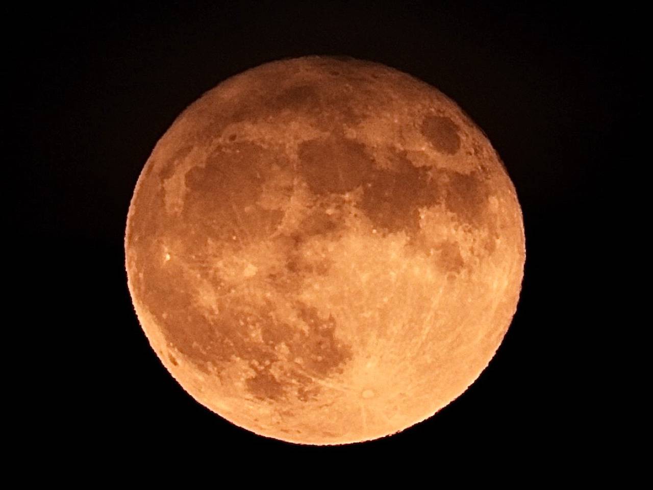 満月 今年最大の満月「スーパームーン」 注目の空の写真 ウェザーニュース