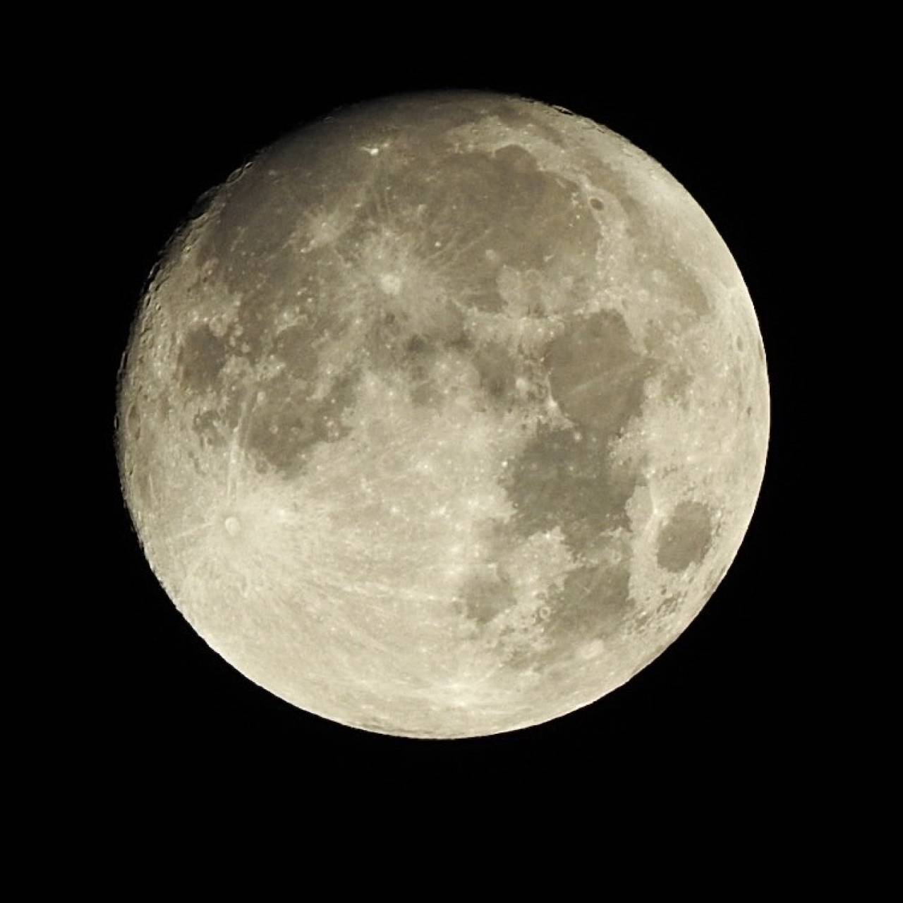 十三夜のお月様💛