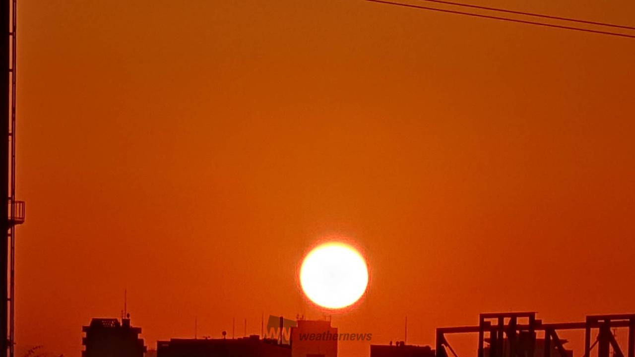 眩しい夕日 注目の空の写真 ウェザーニュース