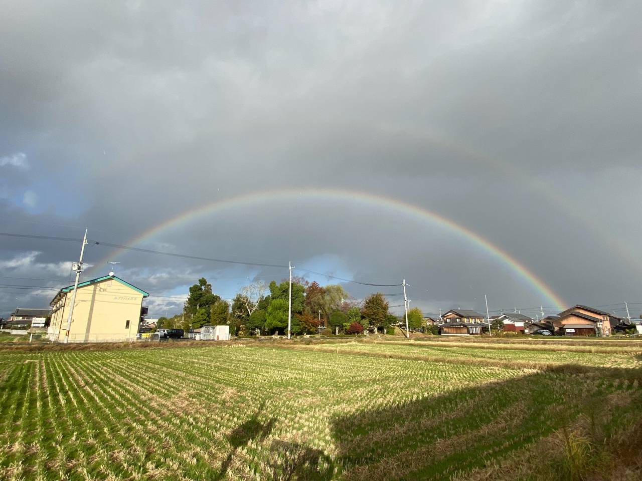 二重の虹がくっきり！ 注目の空の写真 ウェザーニュース