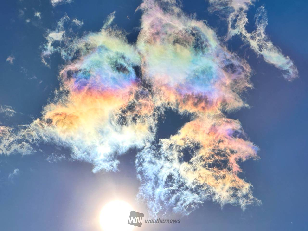 虹色に染まる 注目の空の写真 ウェザーニュース