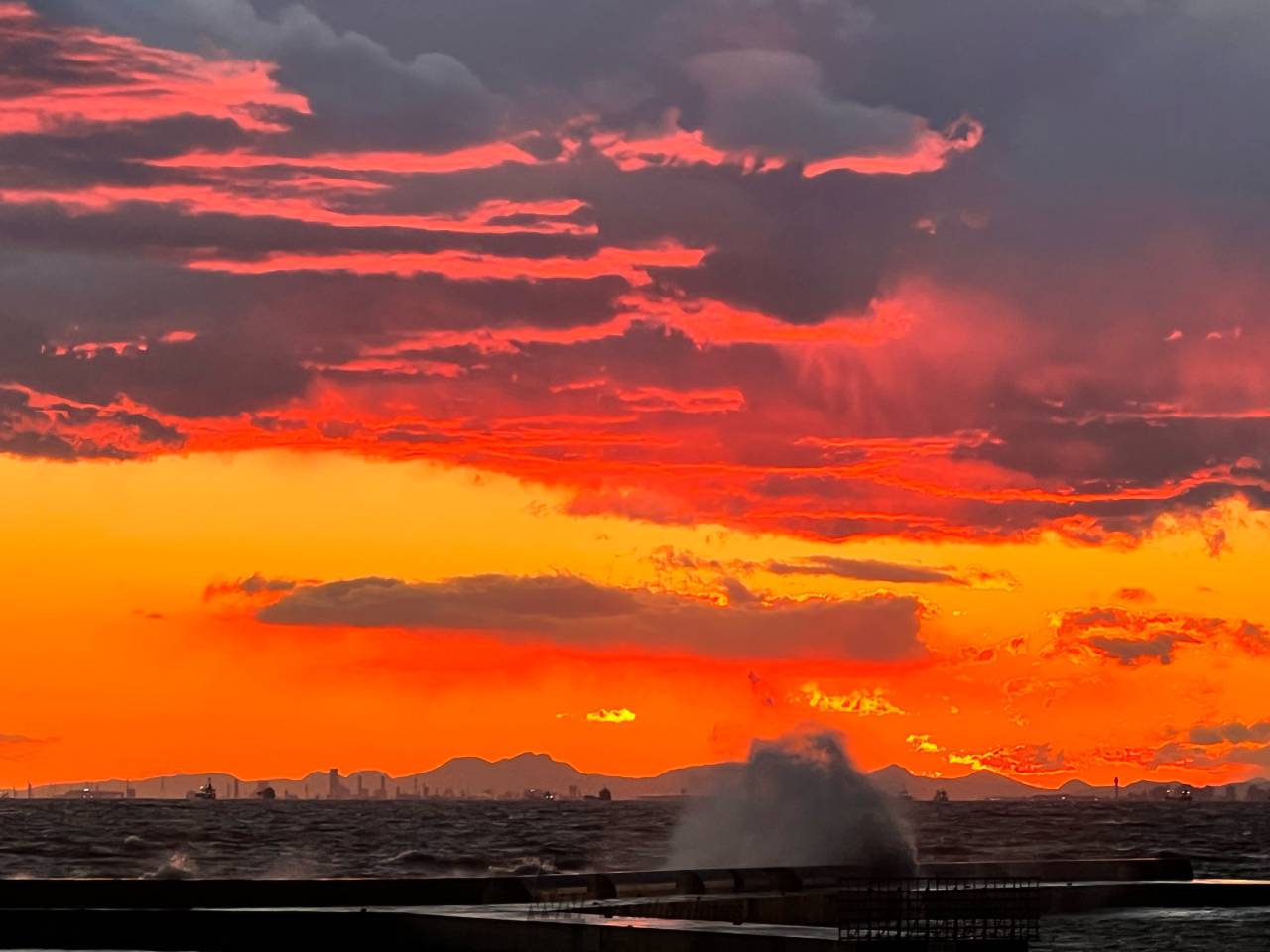 SHOGEN 「夕焼けの下で」 夕焼け写真館 注目の空の写真 ウェザーニュース