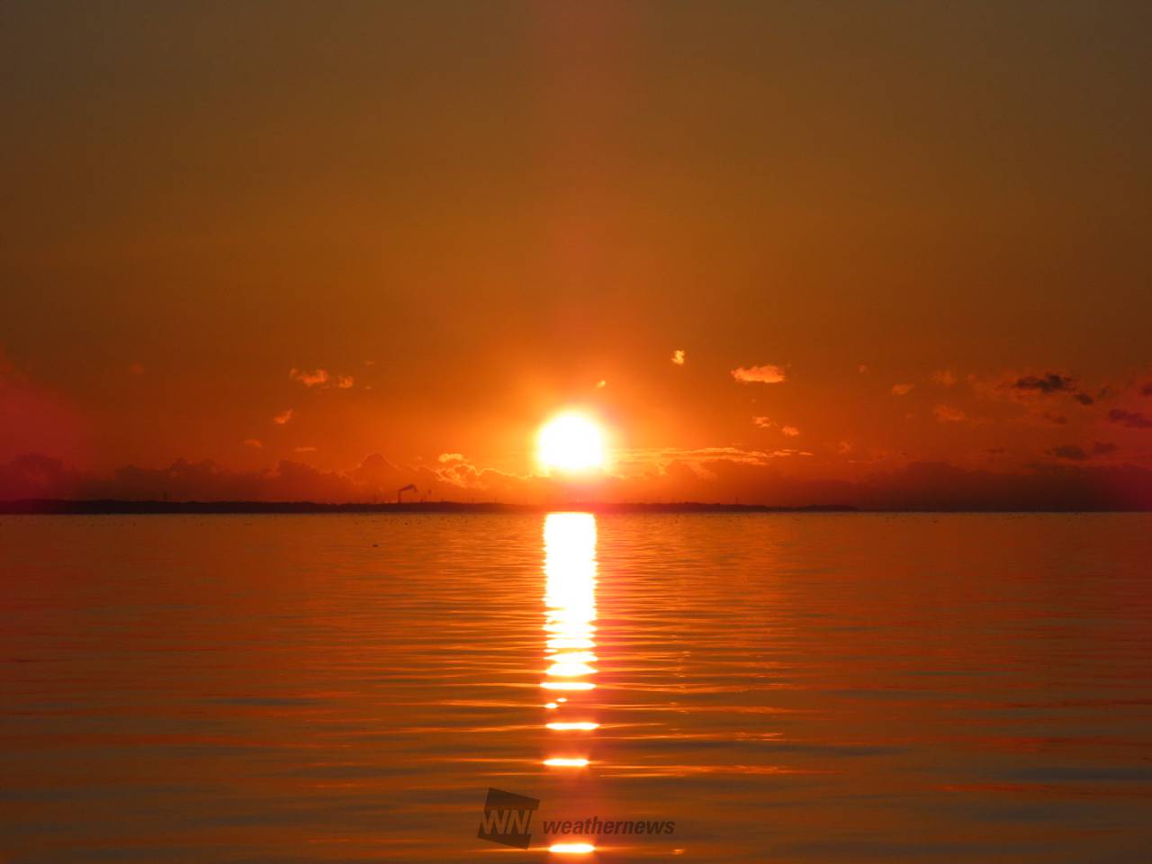 令和元年五月一日の初日の出の写真 令和5年初日の出（浜松市篠原地域の前浜） – 浜 風 会