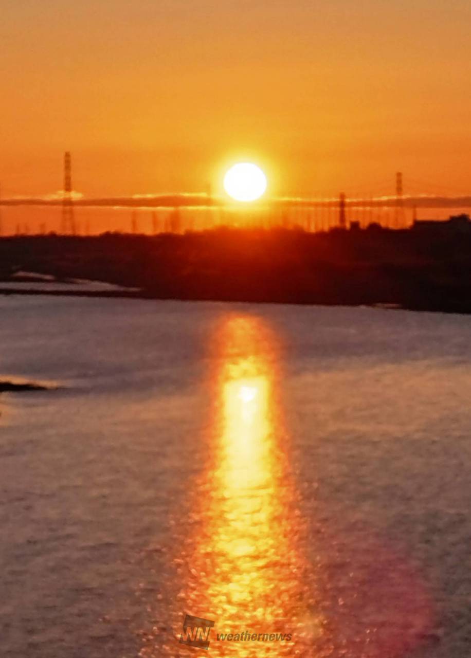 令和元年五月一日の初日の出の写真 令和元年五月一日の初日の出の写真 令和元年