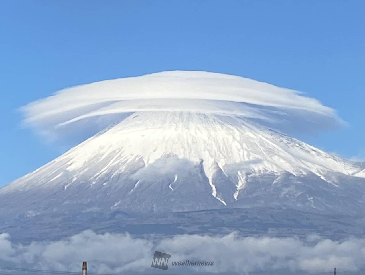 富士山笠雲写真　全紙額付 富士山と笠雲｜Mt.FUJI View Spot!｜富士山｜chafuka